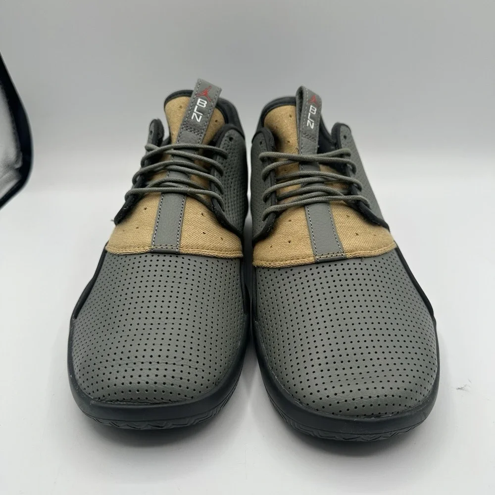 Jordan Eclipse Leather City Pack Berlin Shoes Mens 8 Tumbled Grey/Gold Sneakers‎